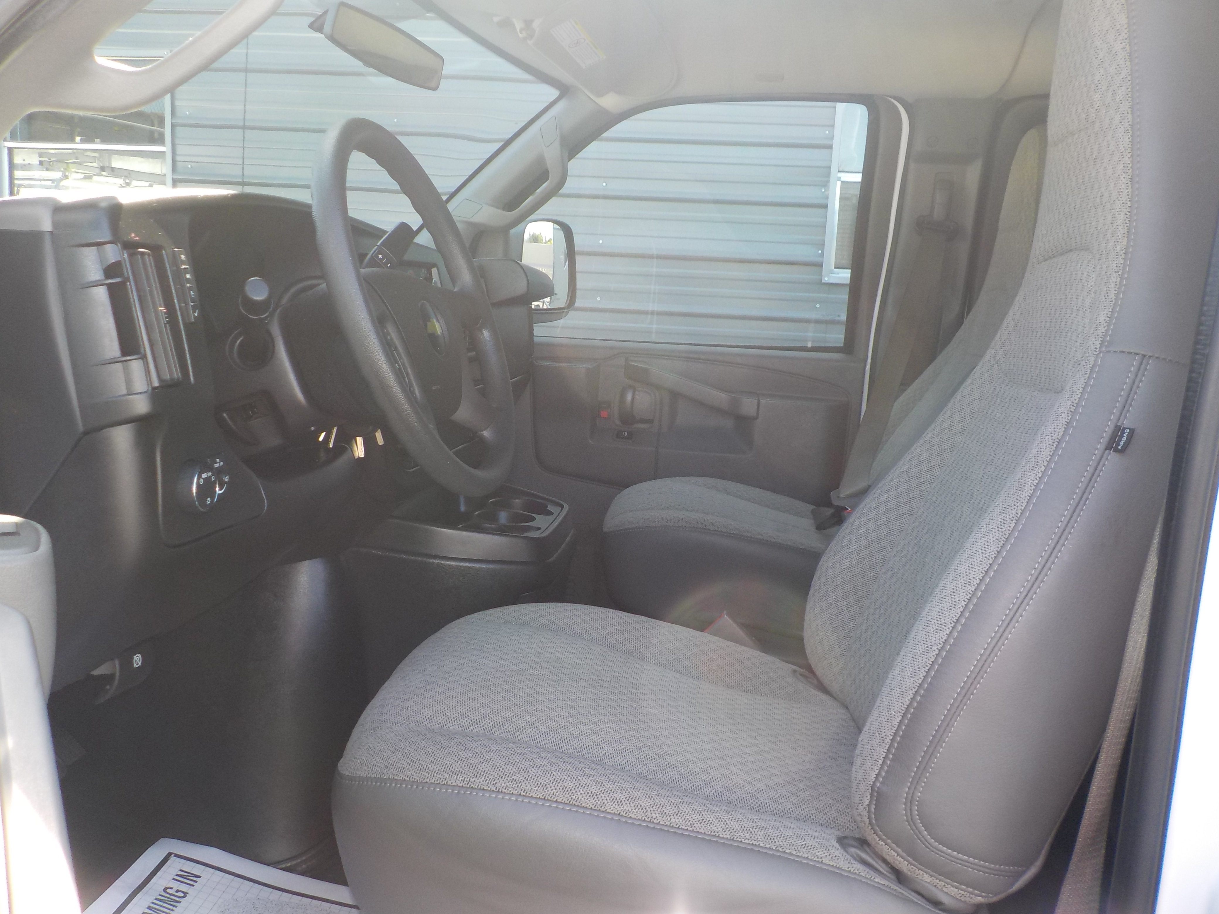 Used 2017 Chevrolet Express 3500 LT w/ LT Preferred Equipment Group RWD image 13