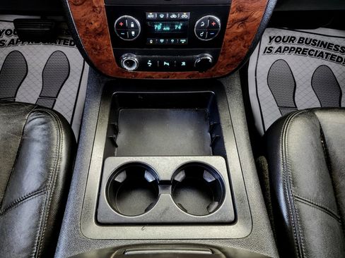 Used 2010 Chevrolet Silverado 2500 LTZ image 31