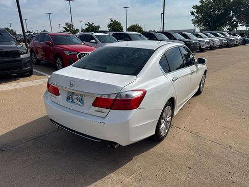 Used 2015 Honda Accord Touring image 7