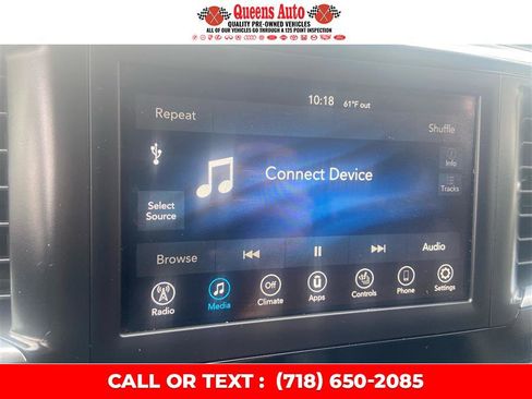 Used 2019 Chrysler Pacifica Touring-L image 35