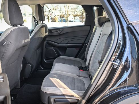 Used 2022 Ford Escape SE image 11