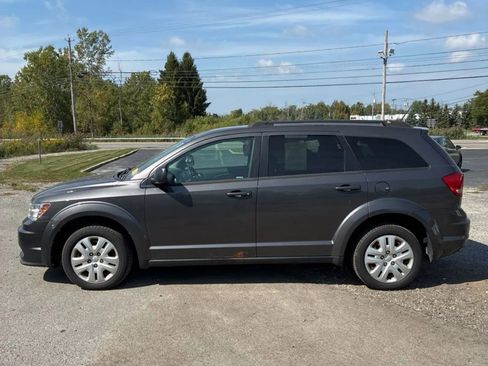 Used 2014 Dodge Journey SE w/ Flexible Seating Group image 2
