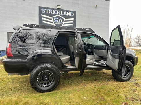 Used 2006 Toyota 4Runner Limited image 24