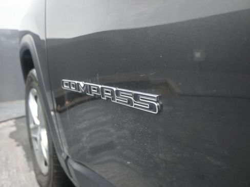 Used 2024 Jeep Compass Latitude image 19