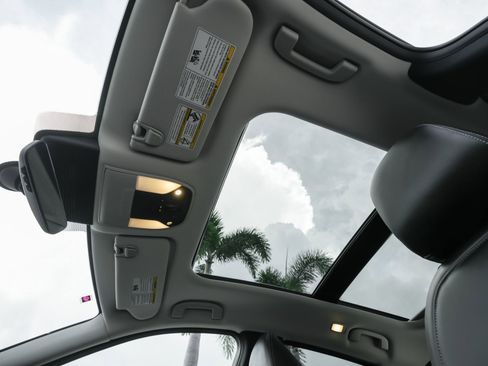 Used 2025 INFINITI QX50 Luxe image 18