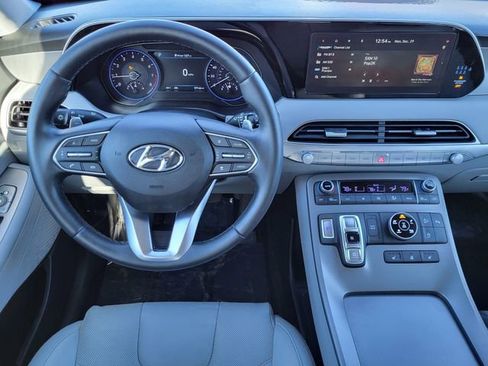 Used 2022 Hyundai Palisade SEL w/ 8P Bench Seat Package image 2