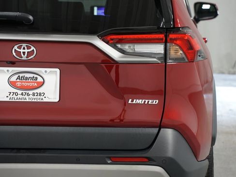 Used 2023 Toyota RAV4 Limited image 10