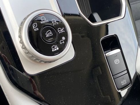 New 2026 Mitsubishi Outlander SE AWD/4WD image 18