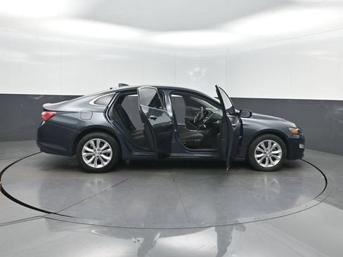 Used 2020 Chevrolet Malibu LT FWD image 41