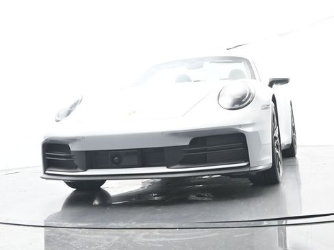 Certified 2025 Porsche 911 Carrera RWD image 65