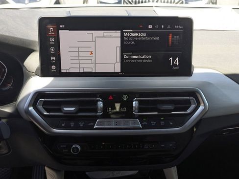 Used 2025 BMW X4 xDrive30i AWD/4WD image 22