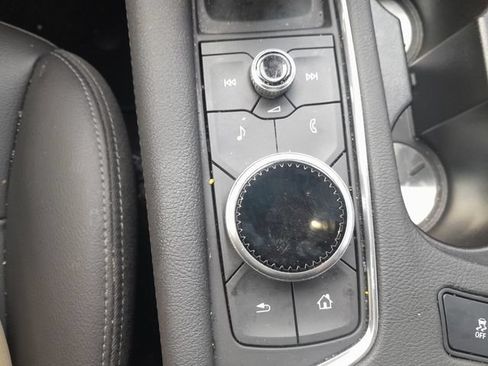 Used 2025 Cadillac XT5 Luxury FWD image 13