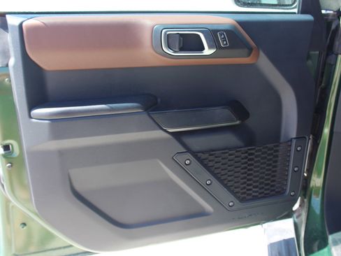 Used 2024 Ford Bronco Outer Banks AWD/4WD image 17