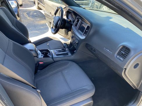 Used 2019 Dodge Charger SXT w/ Blacktop Package image 23