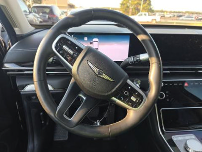 Used 2025 Genesis GV80 2.5T AWD/4WD image 13