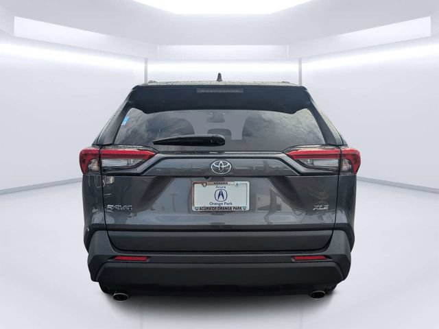 Used 2025 Toyota RAV4 XLE w/ Convenience Package FWD image 4