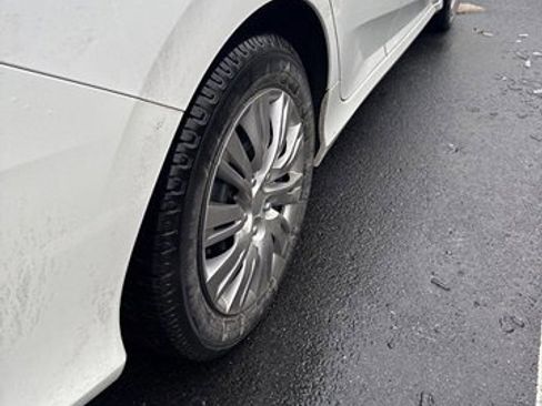 Used 2020 Honda Civic LX image 8