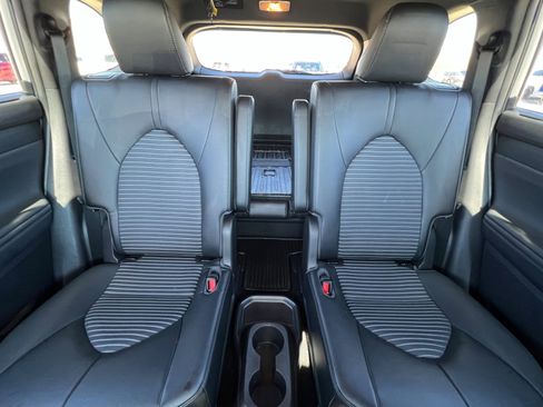 Certified 2022 Toyota Highlander XSE image 28