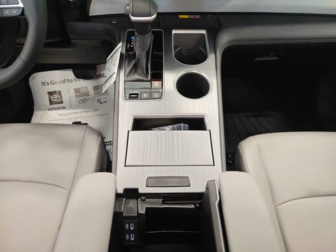 New 2026 Toyota Sienna XLE image 30