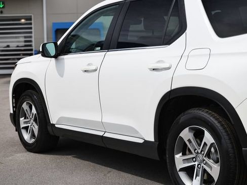 Used 2023 Honda Pilot EX-L image 8