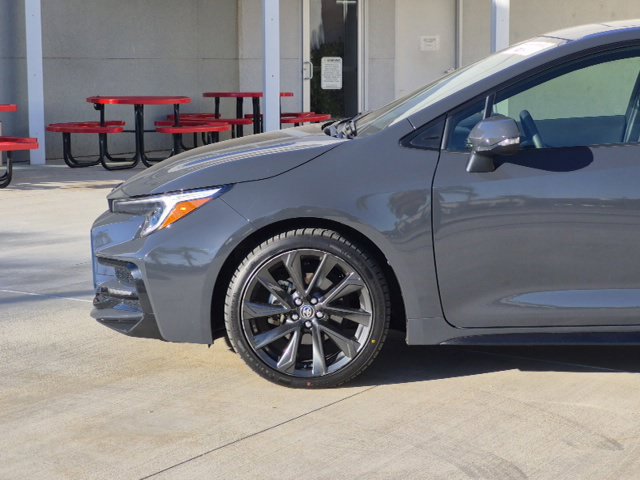 Used 2025 Toyota Corolla SE w/ SE Premium Package FWD image 24