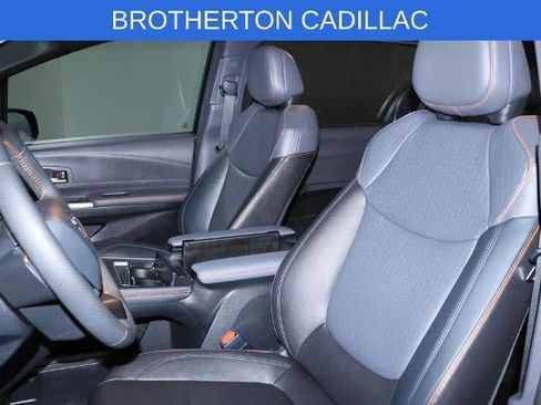 Used 2024 Toyota Sienna XSE w/ XSE Plus Package image 20