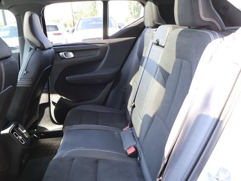 Used 2021 Volvo XC40 P8 Recharge w/ Advanced Package AWD/4WD image 13