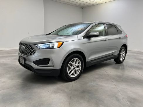 Used 2024 Ford Edge SEL AWD/4WD image 4