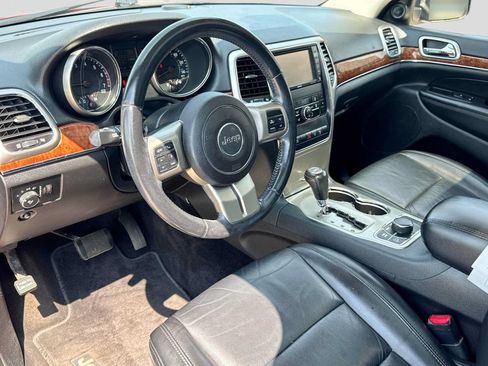 Used 2011 Jeep Grand Cherokee Limited AWD/4WD image 2