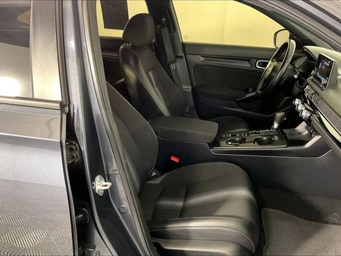 Used 2025 Honda Civic Sport image 10