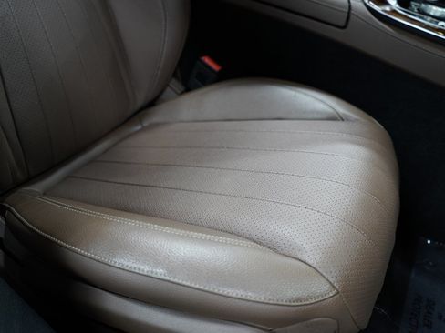 Used 2020 Mercedes-Benz E 450 4MATIC Sedan image 29