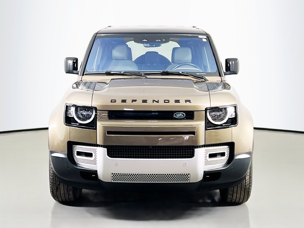 Used 2021 Land Rover Defender 110 S AWD/4WD image 2