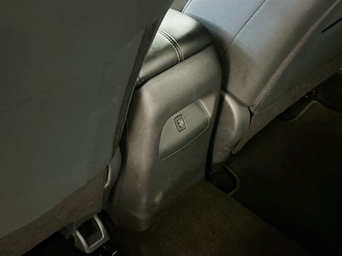 Used 2024 Nissan Sentra SV image 27