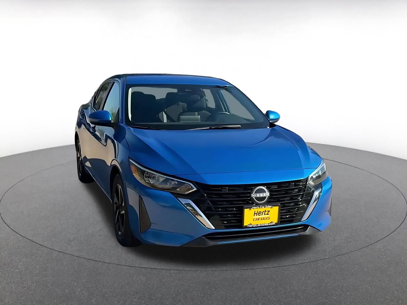 Used 2025 Nissan Sentra SV FWD image 3