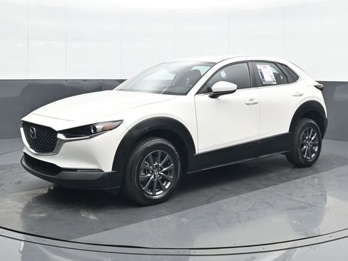 Used 2021 MAZDA CX-30 FWD 2.5 S image 2