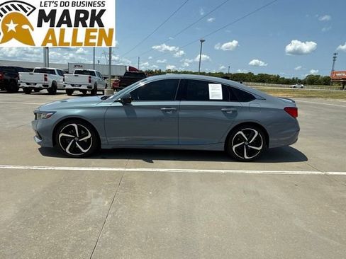 Used 2022 Honda Accord Sport image 3