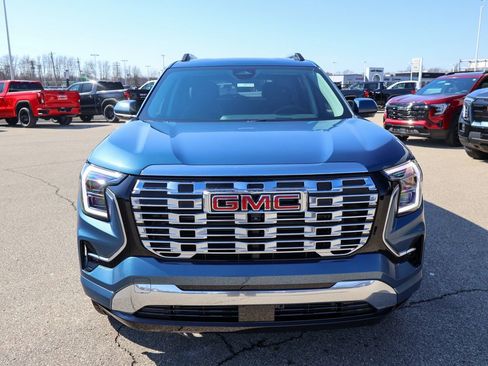 New 2026 GMC Terrain Denali w/ LPO, Floor Liner Package image 32