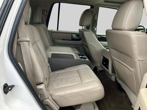 Used 2015 Lincoln Navigator 4WD image 15