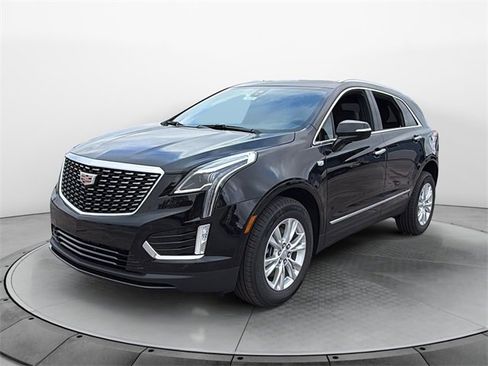 New 2026 Cadillac XT5 Luxury image 3