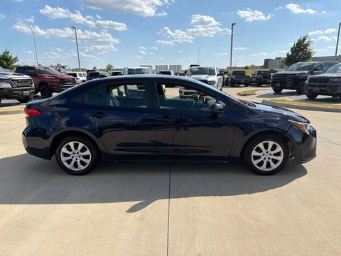 Used 2024 Toyota Corolla LE FWD image 6