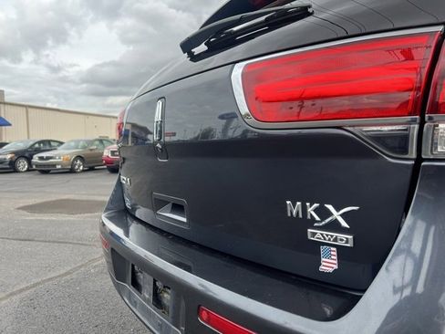 Used 2013 Lincoln MKX AWD image 12