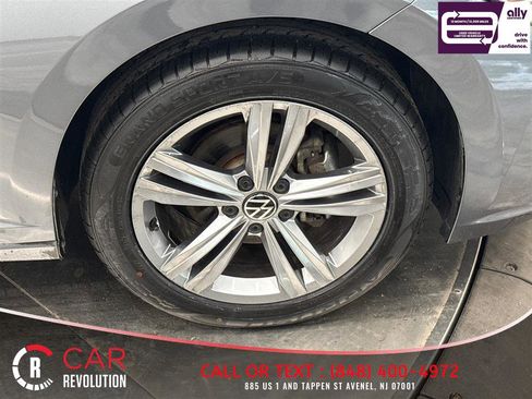 Used 2024 Volkswagen Jetta SE FWD image 48