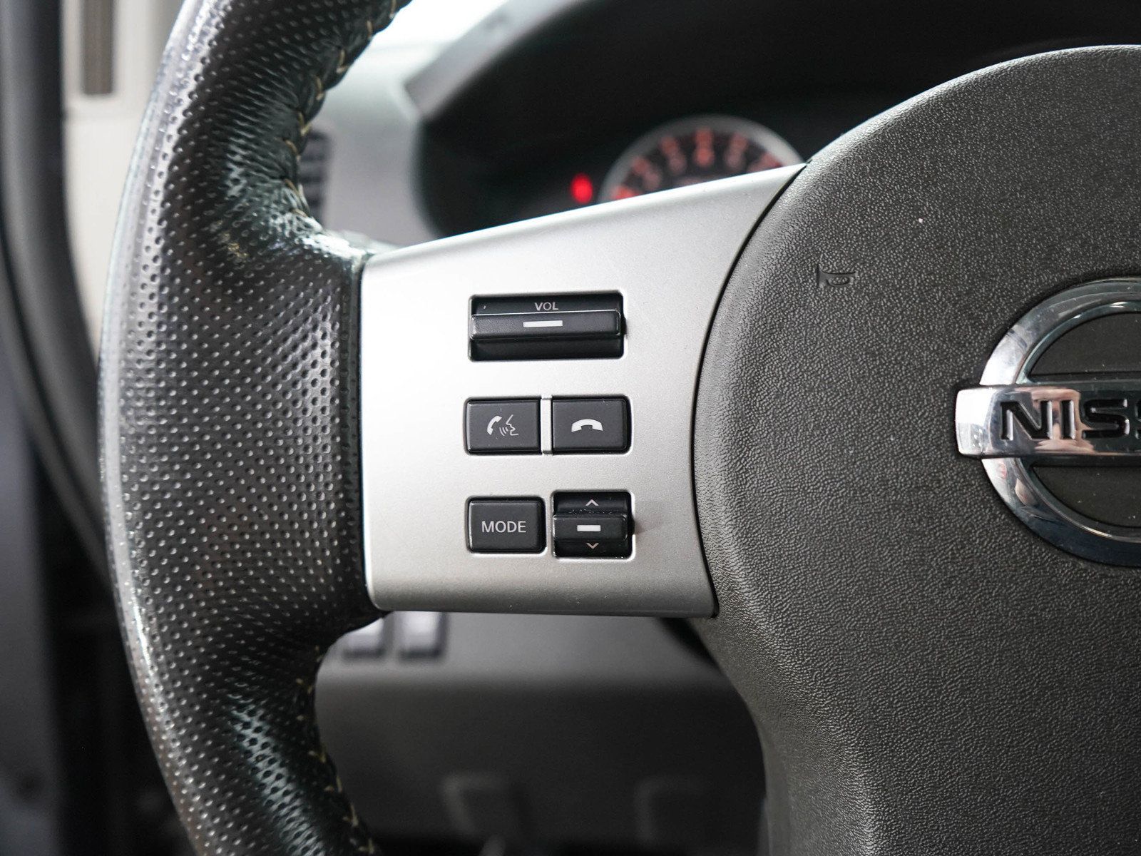 Used 2019 Nissan Frontier PRO-4X AWD/4WD image 25