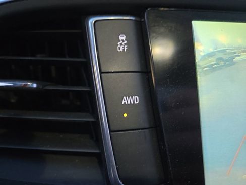 Used 2019 Buick Enclave Essence image 23