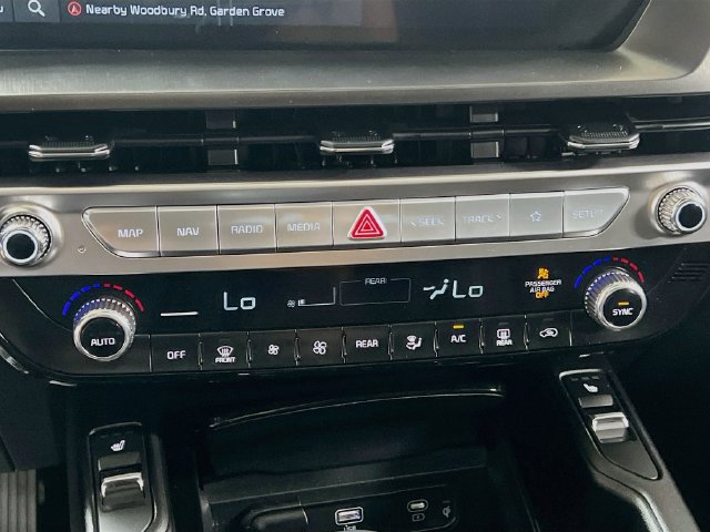 Used 2024 Kia Telluride S w/ S Sunroof Package FWD image 16
