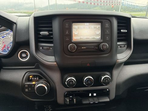 Used 2024 RAM 3500 Tradesman w/ Chrome Appearance Group AWD/4WD image 21