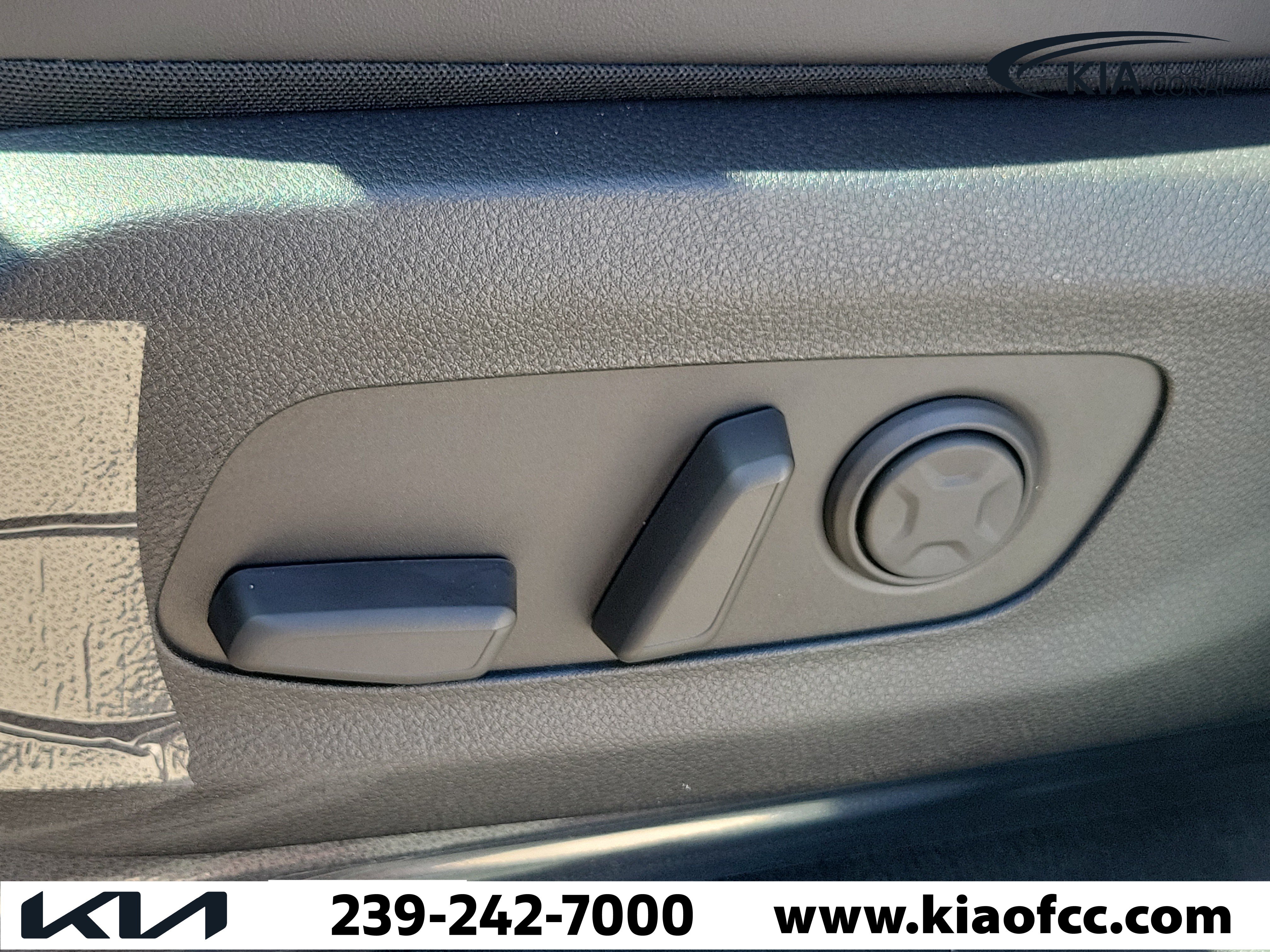 New 2027 Kia Carnival FWD image 22