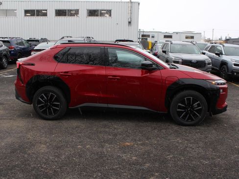 New 2026 Subaru Solterra AWD/4WD image 4