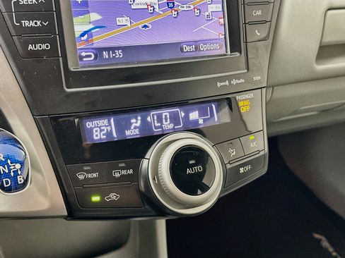 Used 2013 Toyota Prius V Five FWD image 23