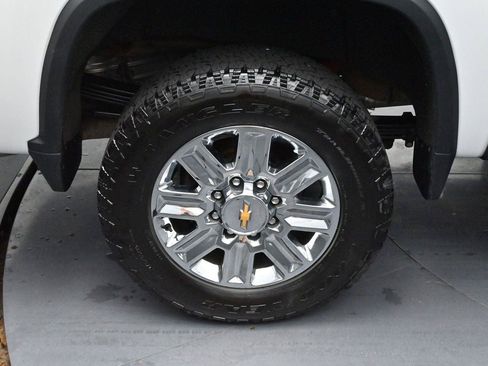 Used 2024 Chevrolet Silverado 2500 High Country w/ Technology Package AWD/4WD image 34